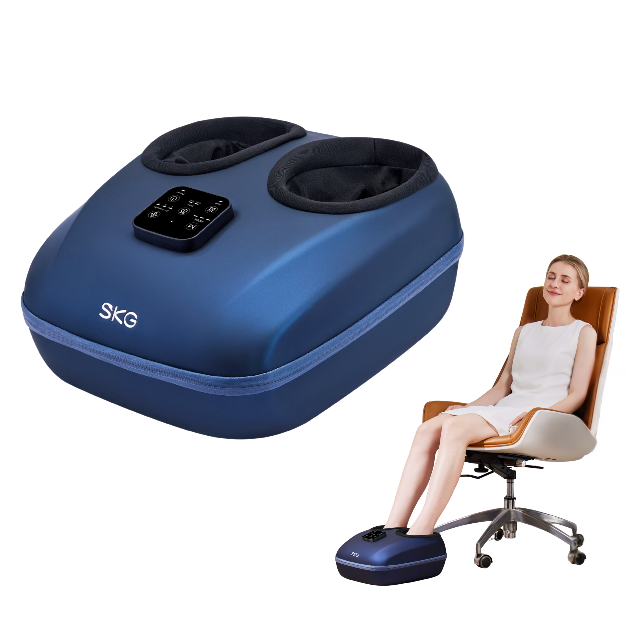 SKG fotmassasjemaskin i blått design med digitale kontrollknapper på toppen, vist både som produktbilde og i bruk av en person som sitter avslappet med føttene plassert i massasjemaskinen.