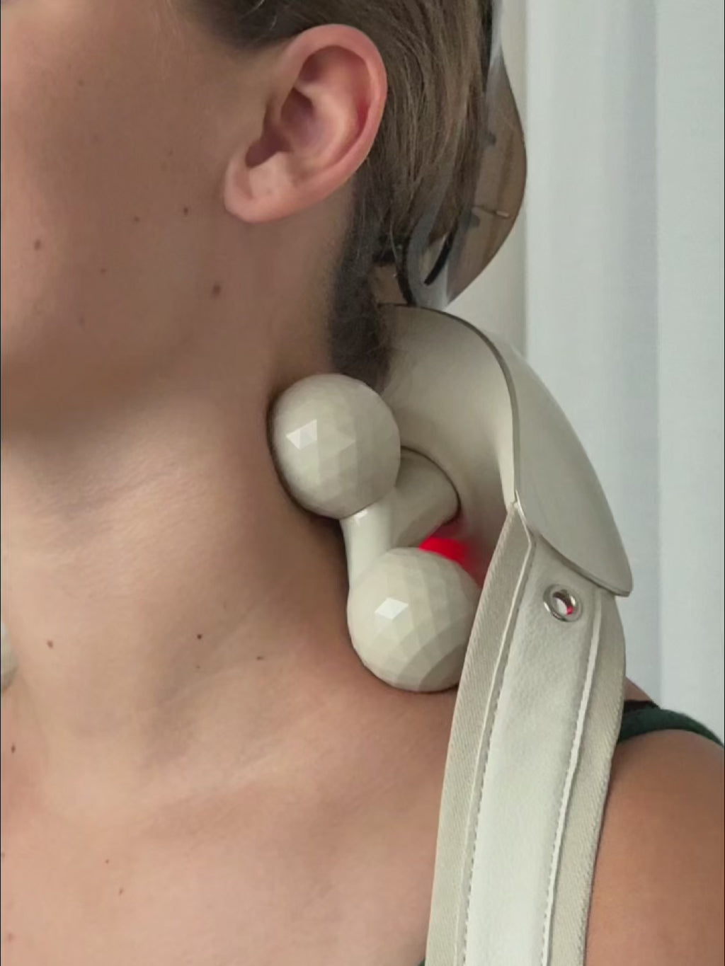 Massasjeapparat for nakke H7 Ultra Gold Edition